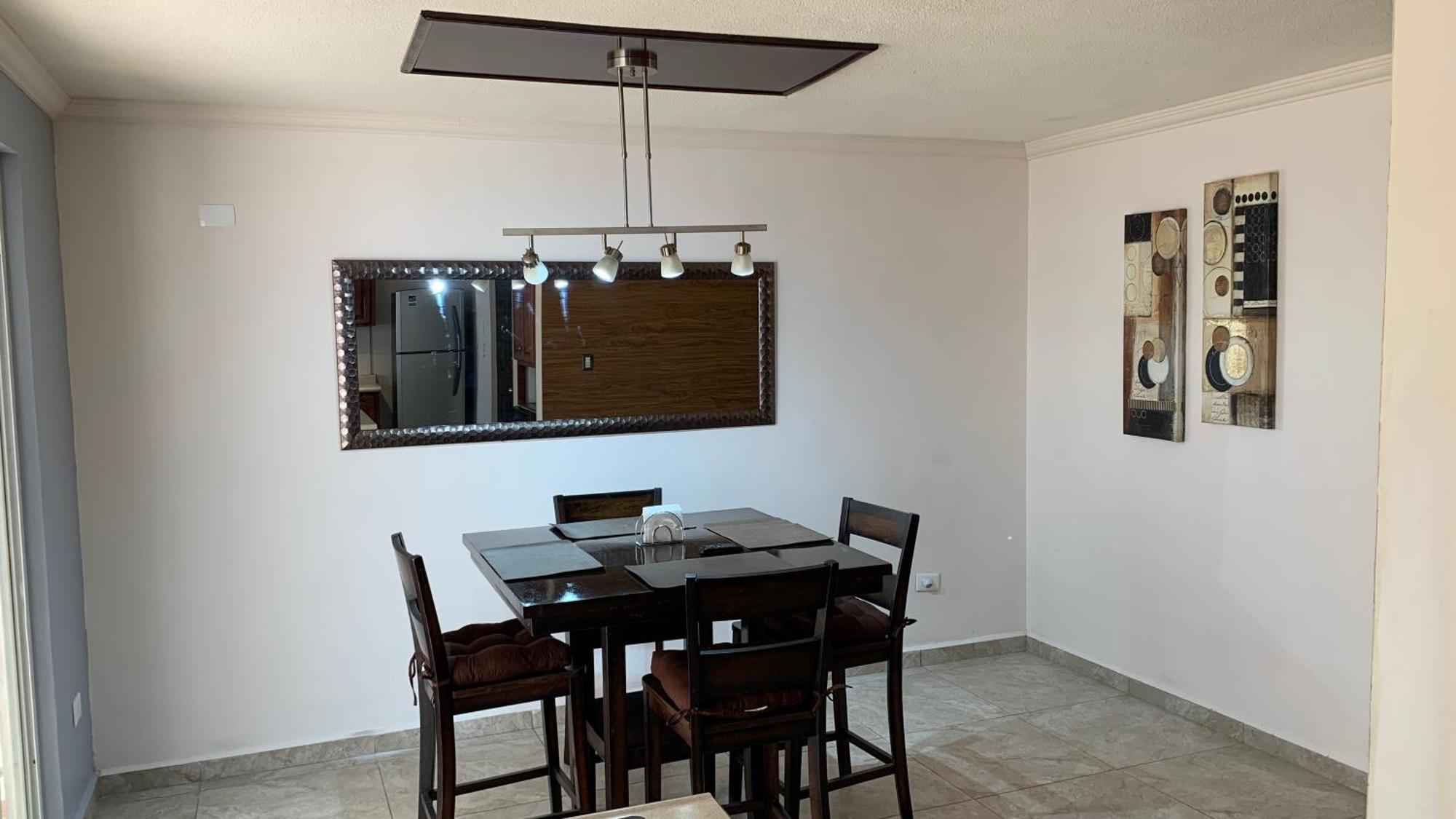 Spacious 4-bedroom House In Beautiful Ciudad General Escobedo With Wifi, Ac Сasa de vacaciones *